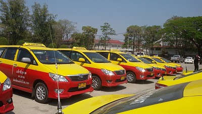 บริการรับส่งทุกพื้นที่ ทั้งในโคราชและนอกเขตพื้นที่โคราชต่างอำเภอต่างจังหวัด ในราคาถูก ติดต่อสอบถาม ราคา ล่วงหน้า เพื่อการเดินทาง โทรเลย 0883557066 พร้อมให้บริการทุกๆท่าน